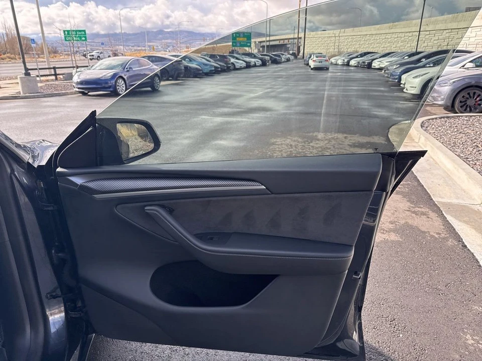 2024 Tesla Model Y - Image 21 of 21
