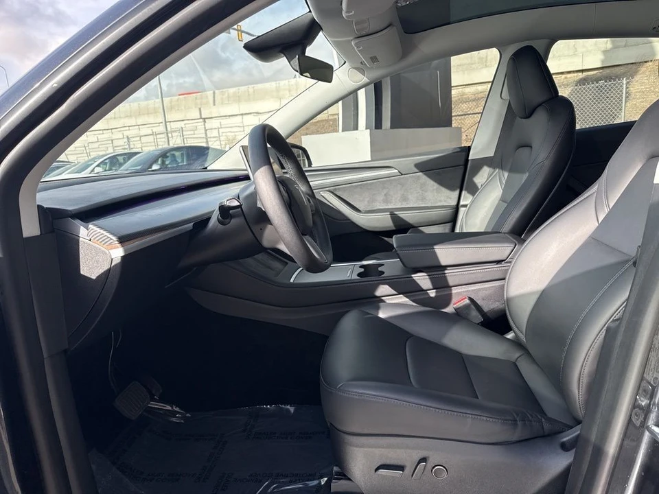 2024 Tesla Model Y - Image 12 of 21