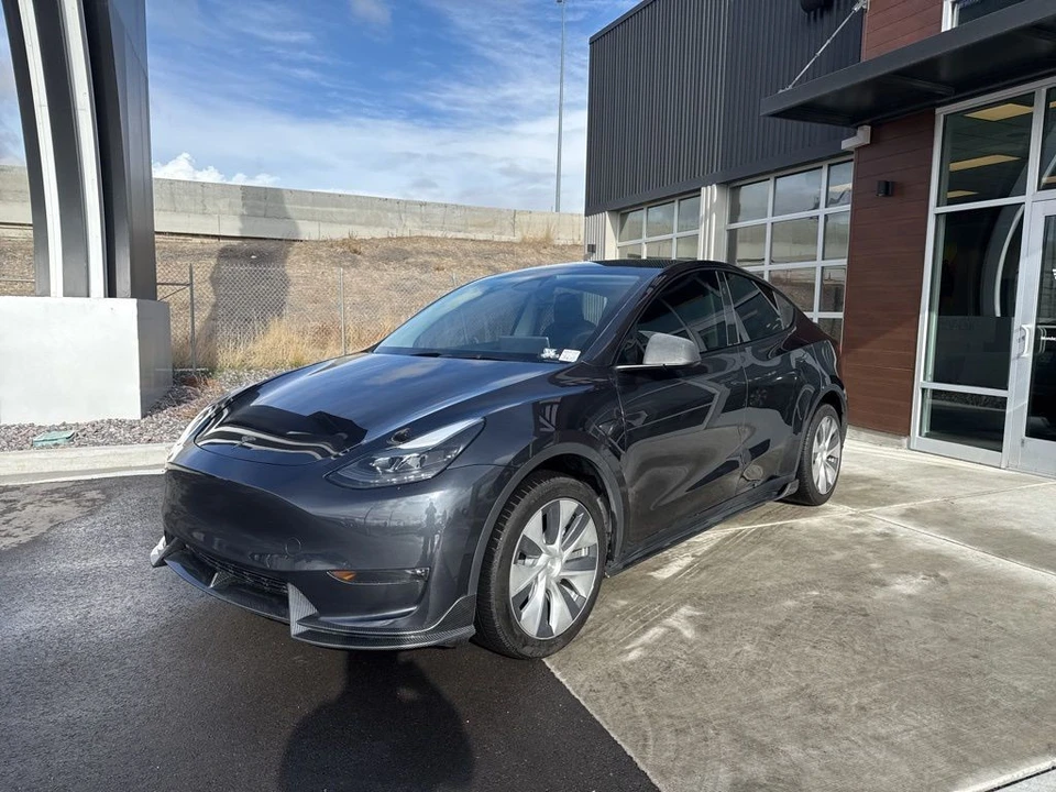 2024 Tesla Model Y - Image 4 of 21