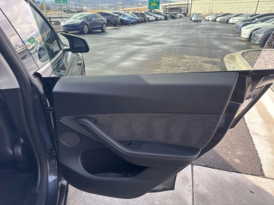 2024 Tesla Model Y - Image 17 of 21