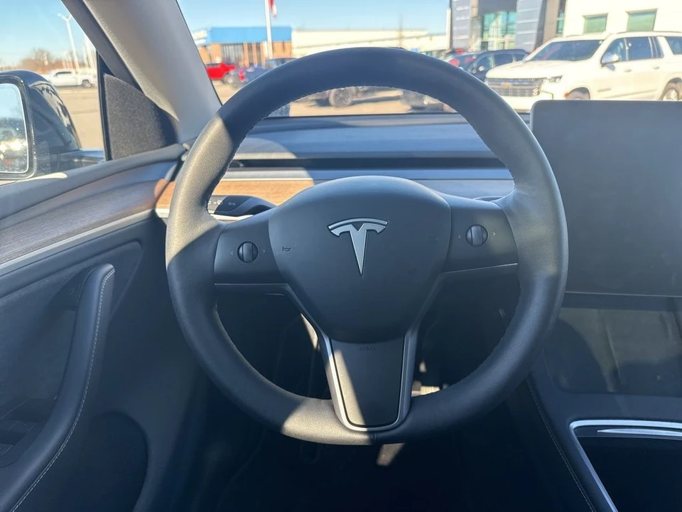 2024 Tesla Model Y - Image 16 of 21