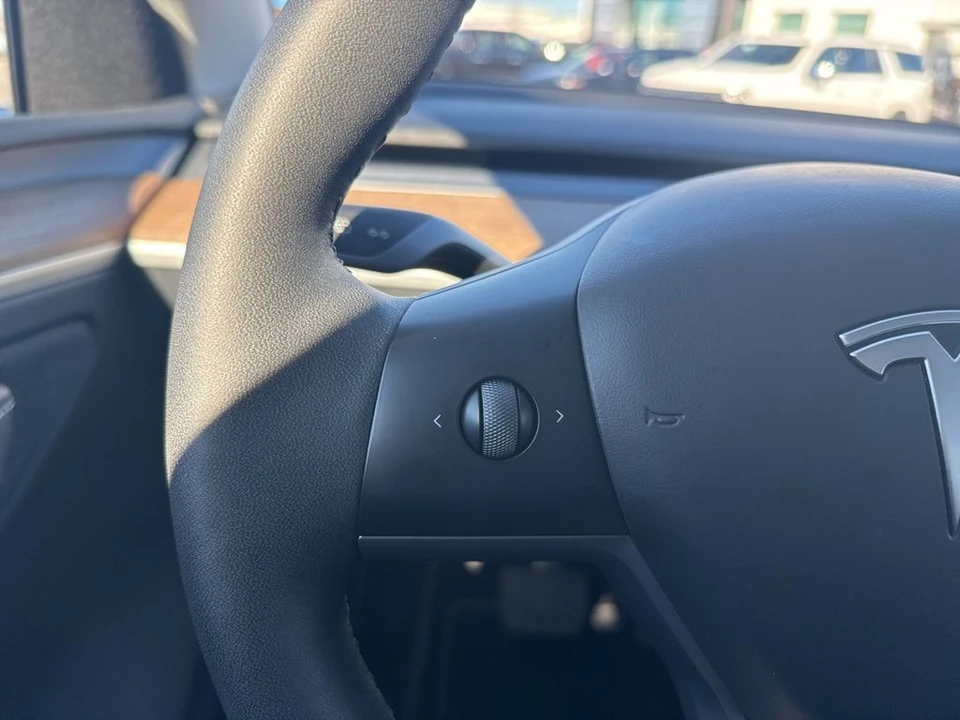 2024 Tesla Model Y - Image 17 of 21