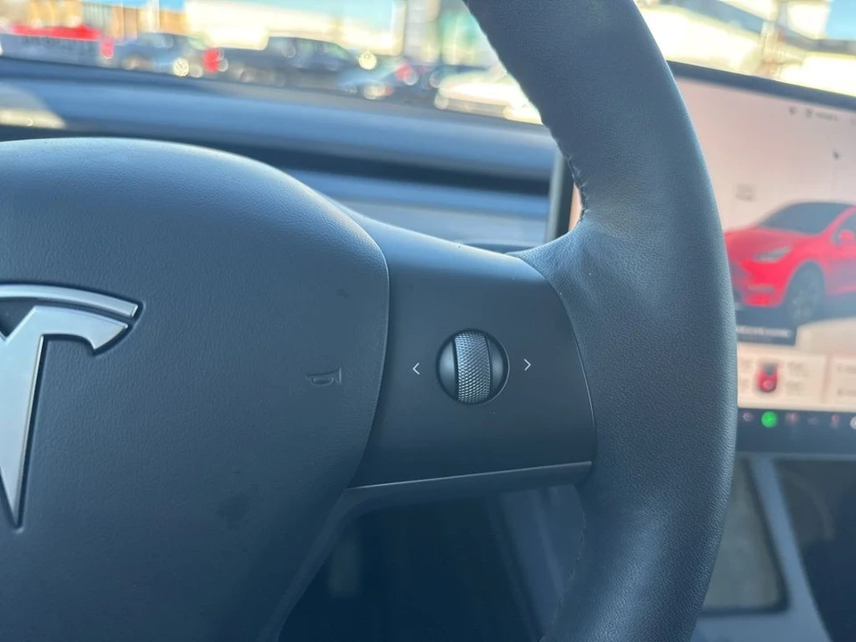 2024 Tesla Model Y - Image 18 of 21