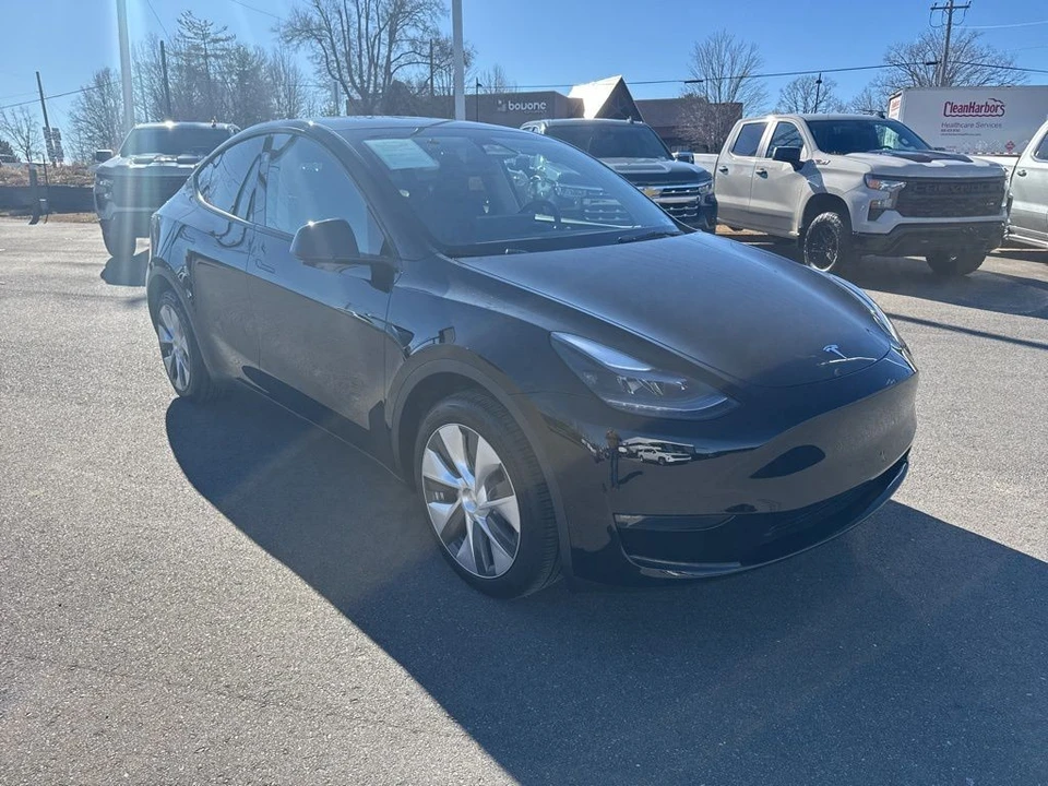 2024 Tesla Model Y - Image 7 of 12