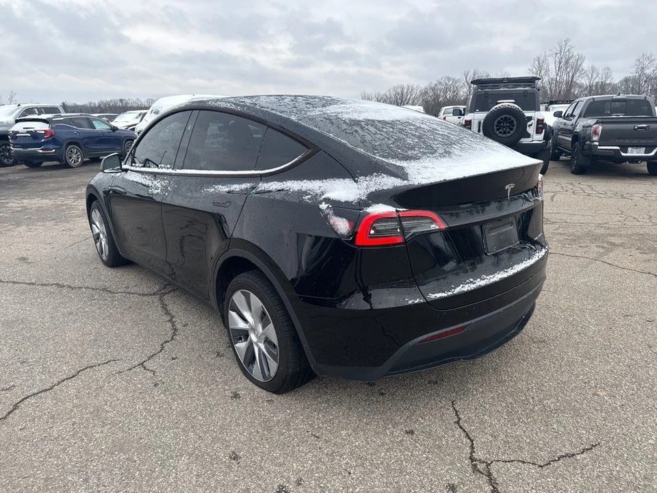 2024 Tesla Model Y - Image 2 of 6