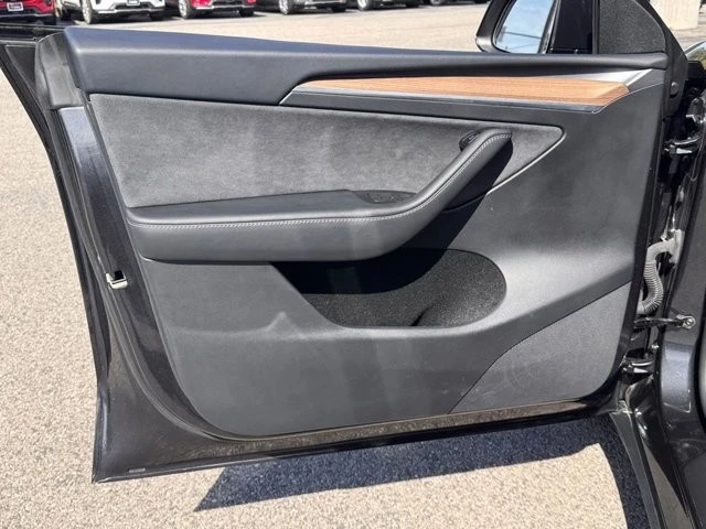2024 Tesla Model Y - Image 16 of 21