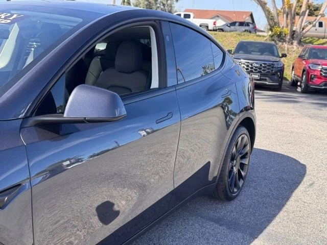 2024 Tesla Model Y - Image 9 of 12