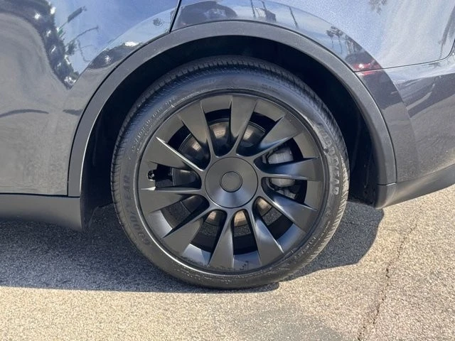 2024 Tesla Model Y - Image 15 of 21