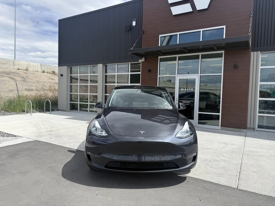 2024 Tesla Model Y - Image 2 of 25