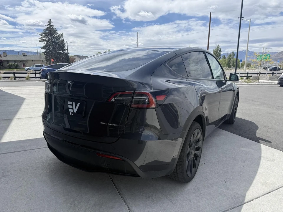 2024 Tesla Model Y - Image 7 of 25
