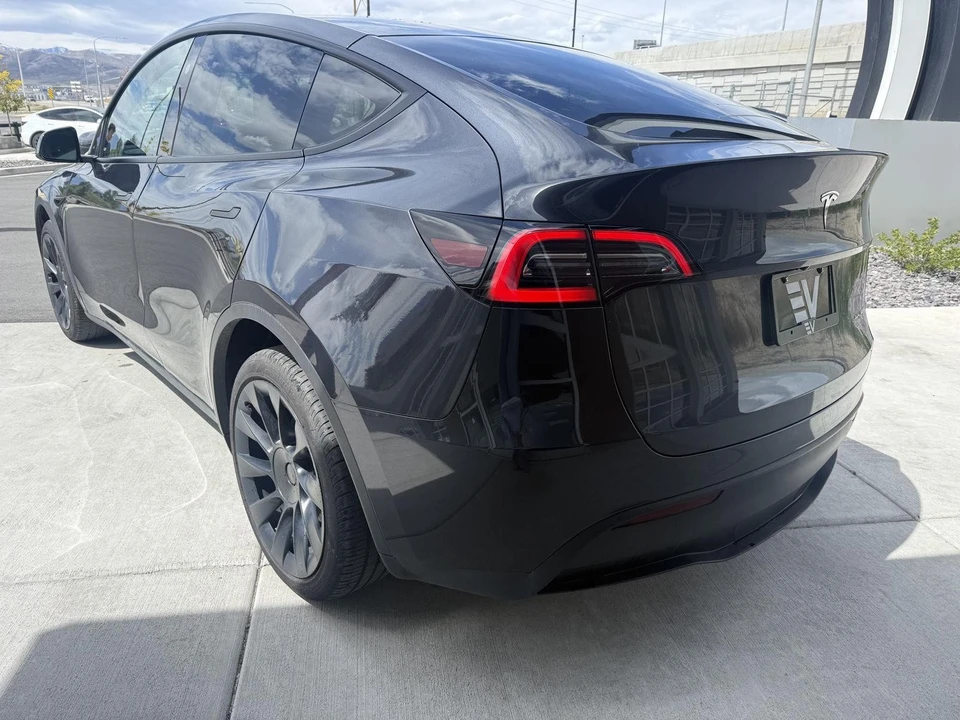 2024 Tesla Model Y - Image 5 of 25