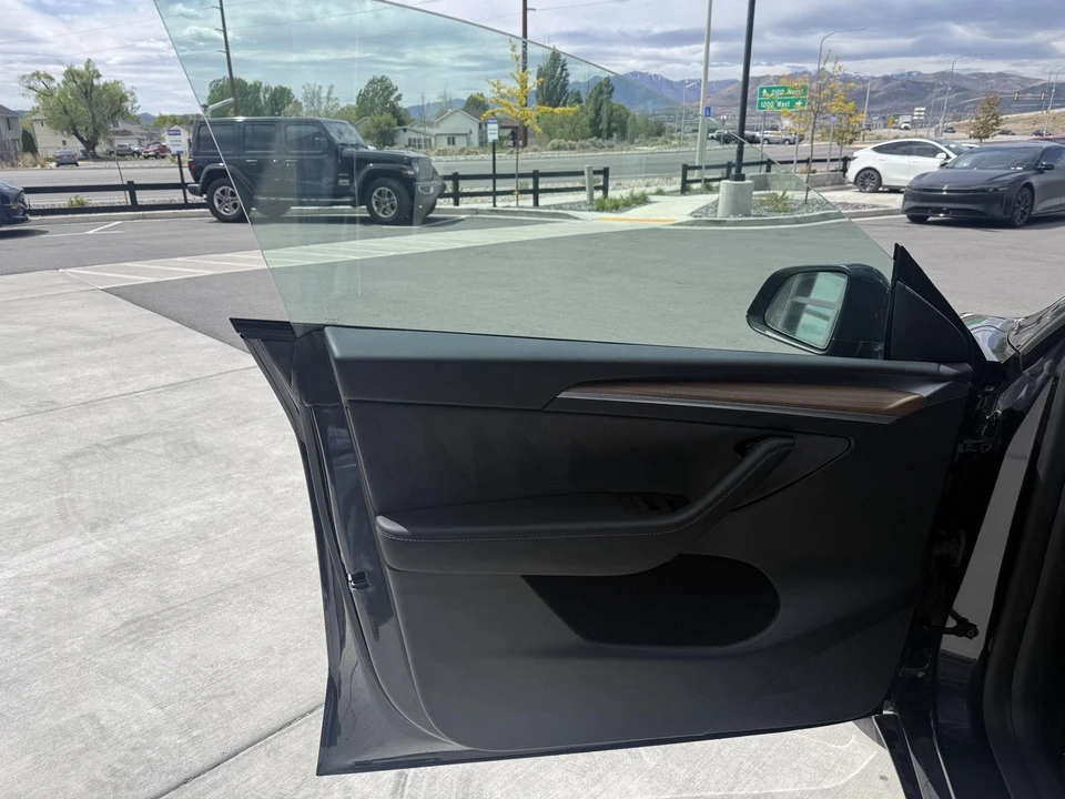 2024 Tesla Model Y - Image 9 of 25