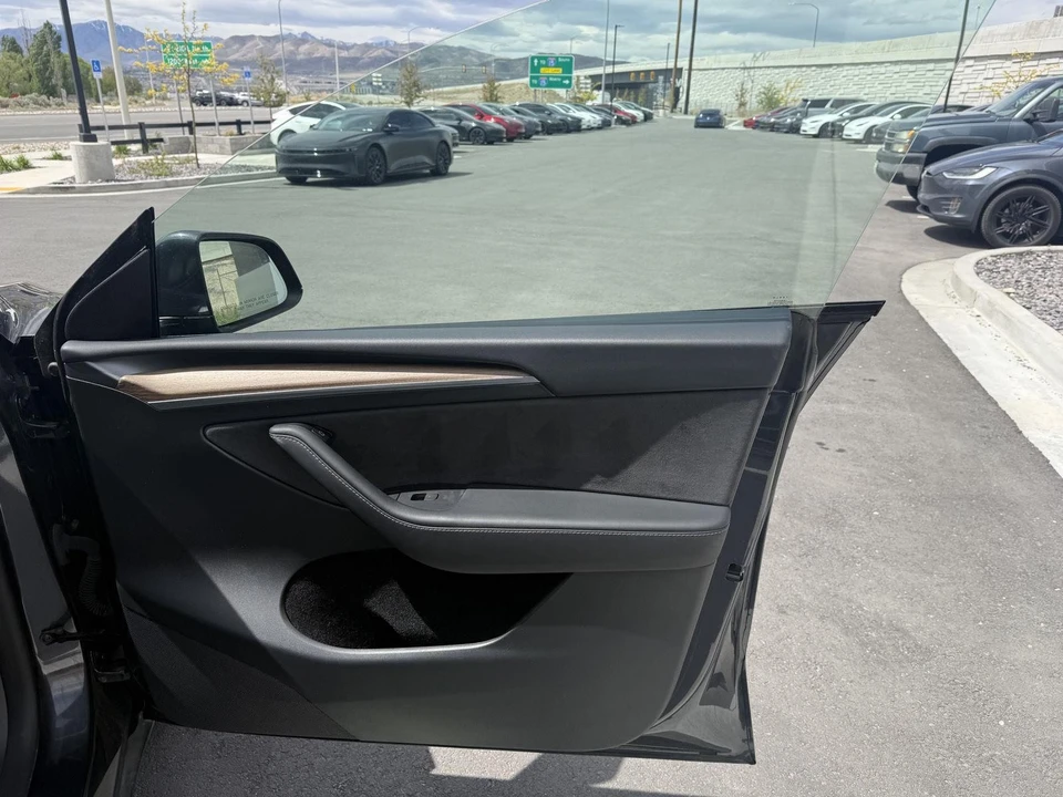 2024 Tesla Model Y - Image 20 of 25