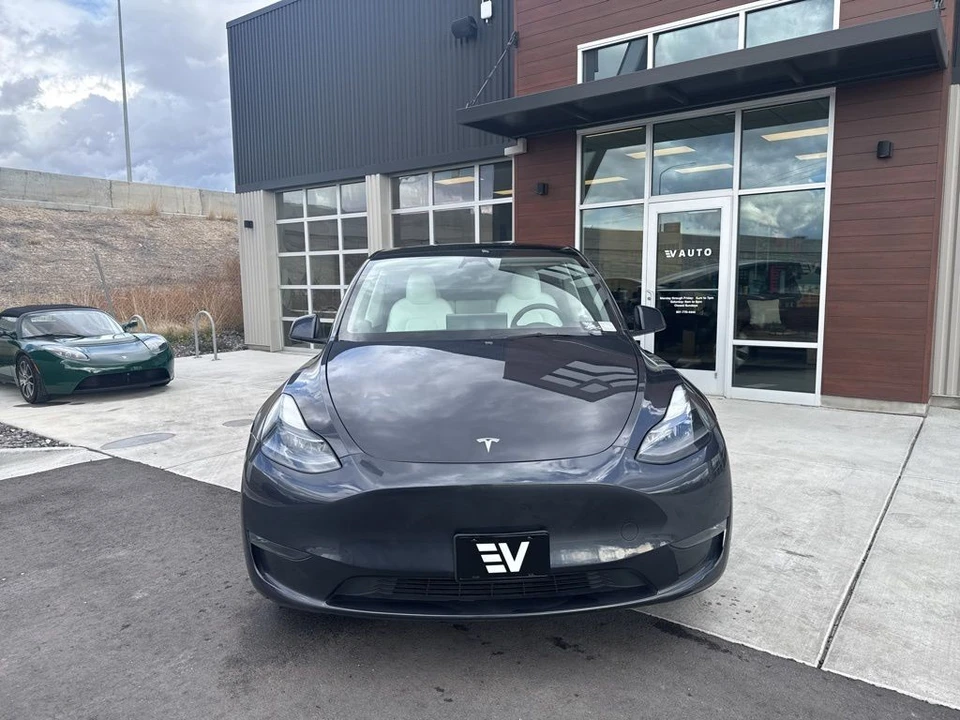 2024 Tesla Model Y - Image 3 of 21