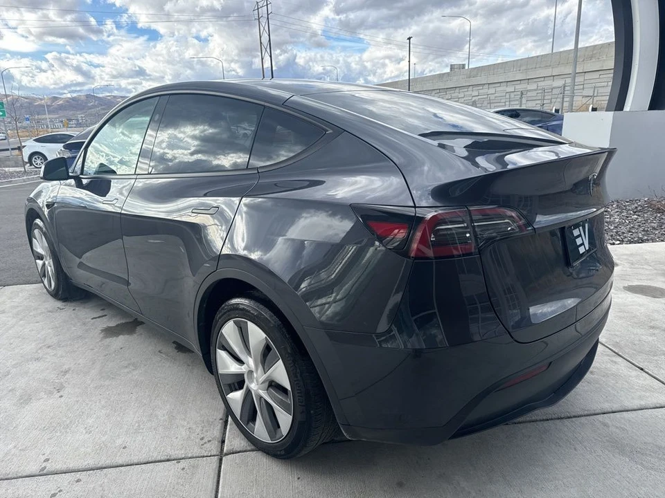 2024 Tesla Model Y - Image 6 of 21