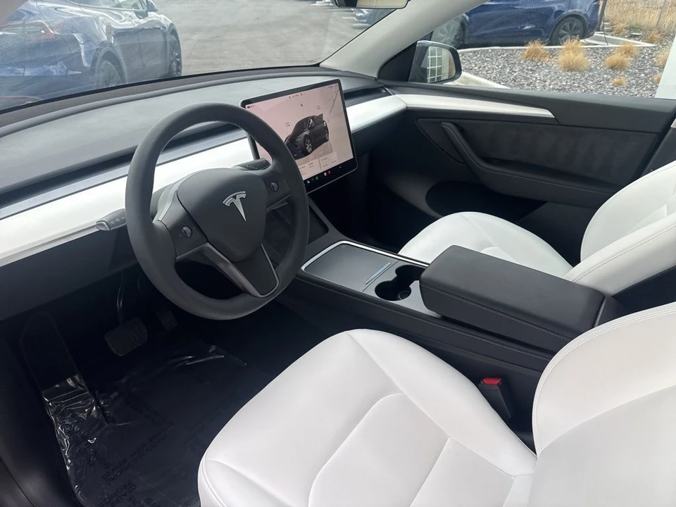 2024 Tesla Model Y - Image 12 of 21