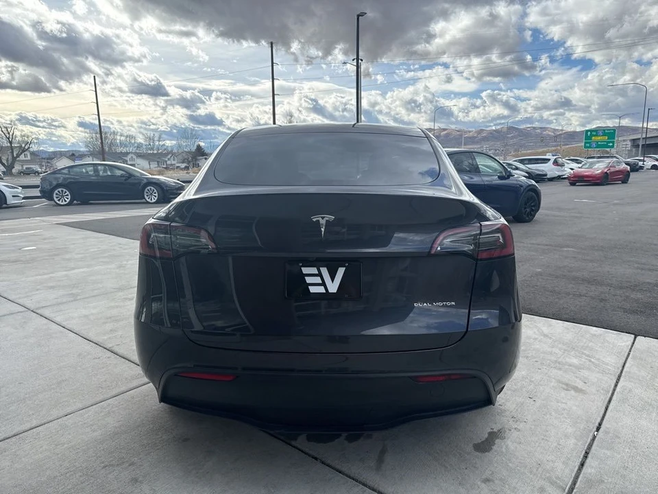 2024 Tesla Model Y - Image 7 of 21