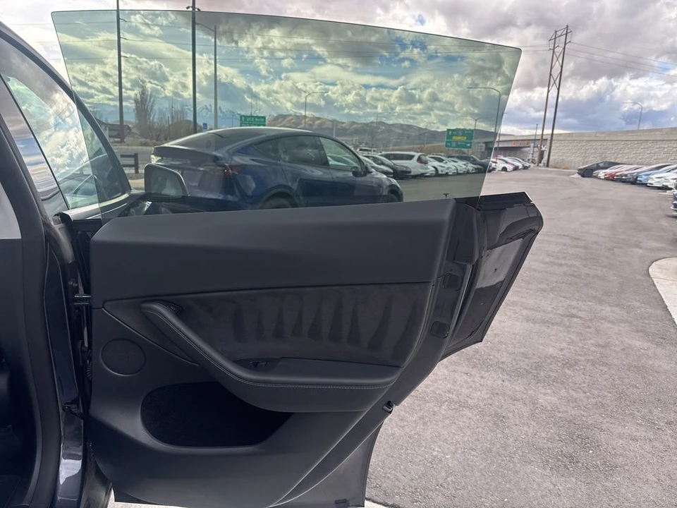 2024 Tesla Model Y - Image 18 of 21