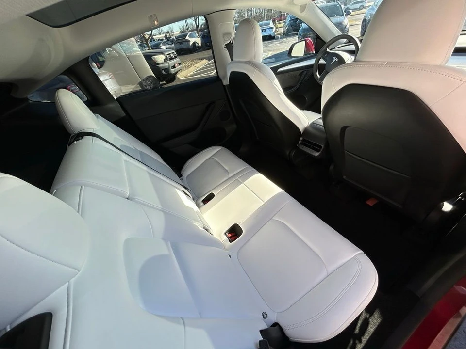 2024 Tesla Model Y - Image 9 of 17