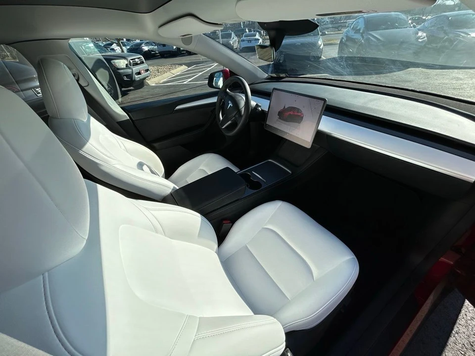 2024 Tesla Model Y - Image 13 of 17
