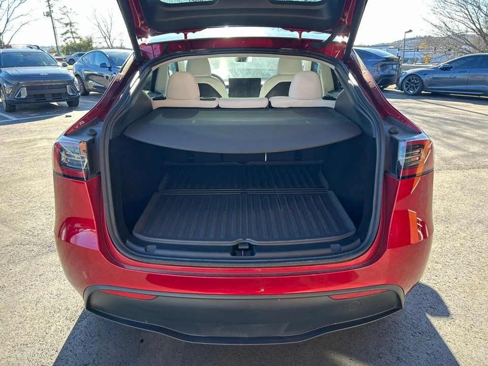 2024 Tesla Model Y - Image 7 of 17