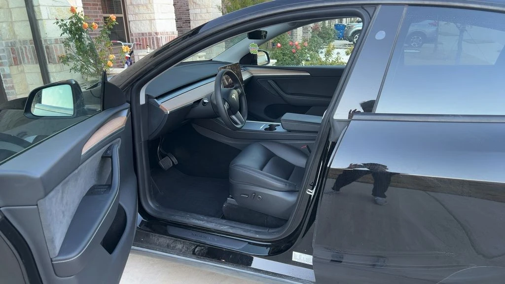 2024 Tesla Model Y - Image 5 of 6