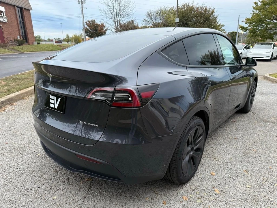 2024 Tesla Model Y - Image 4 of 11