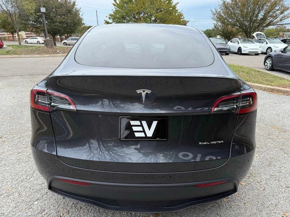 2024 Tesla Model Y - Image 5 of 11