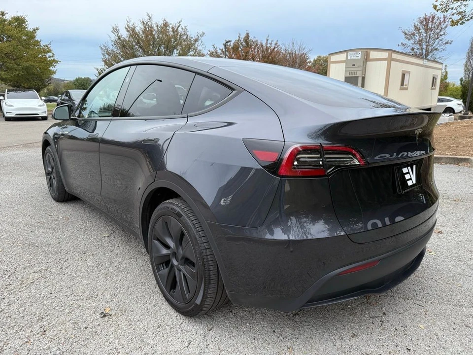 2024 Tesla Model Y - Image 6 of 11