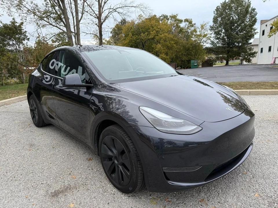2024 Tesla Model Y - Image 3 of 11