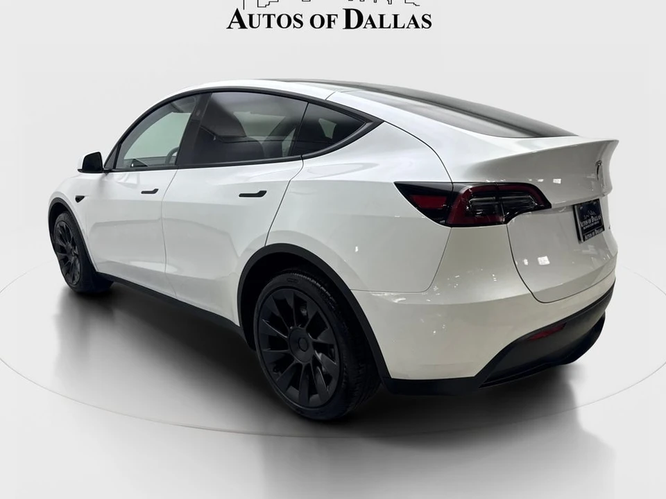 2024 Tesla Model Y - Image 9 of 21