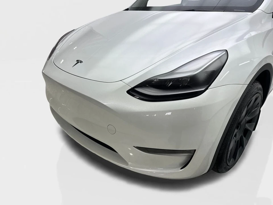 2024 Tesla Model Y - Image 16 of 21