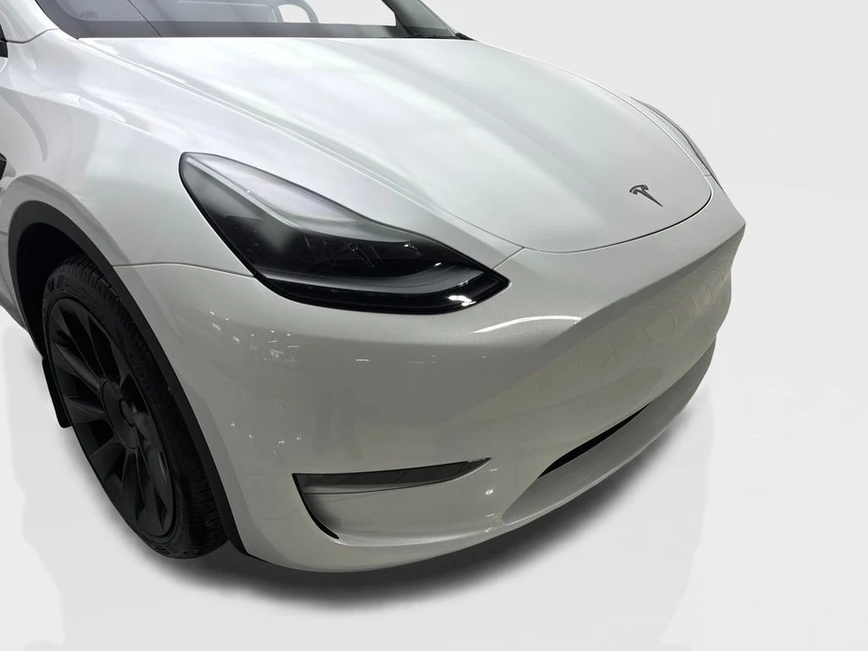 2024 Tesla Model Y - Image 17 of 21