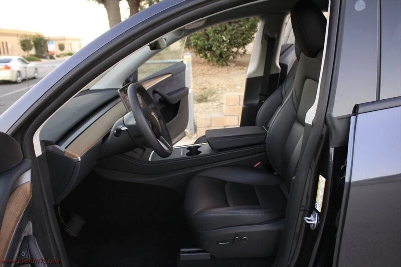 2024 Tesla Model Y - Image 15 of 21