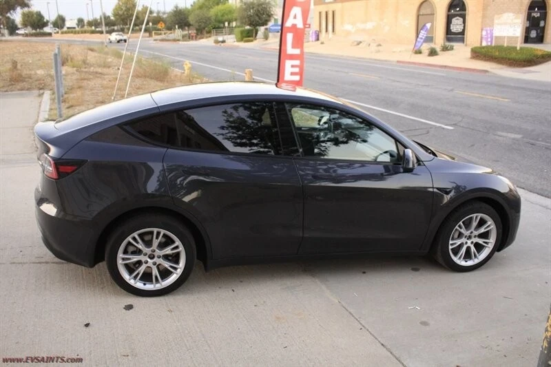 2024 Tesla Model Y - Image 8 of 21