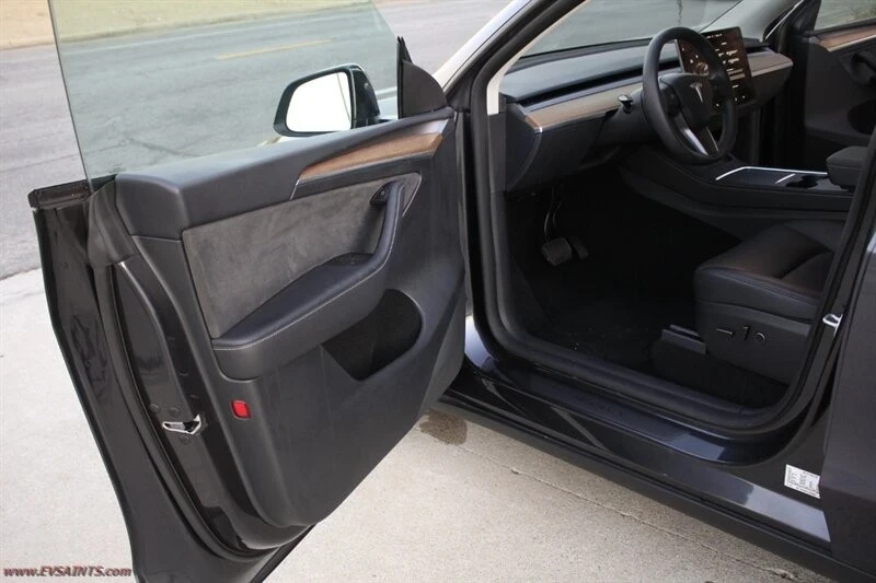 2024 Tesla Model Y - Image 14 of 21
