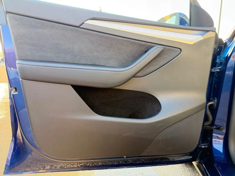2024 Tesla Model Y - Image 9 of 12