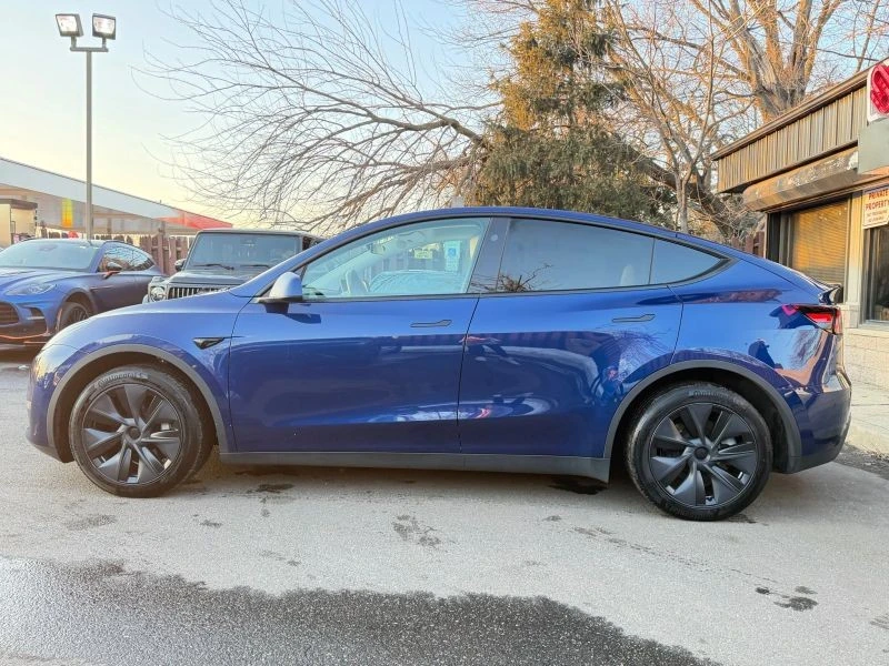 2024 Tesla Model Y - Image 8 of 12