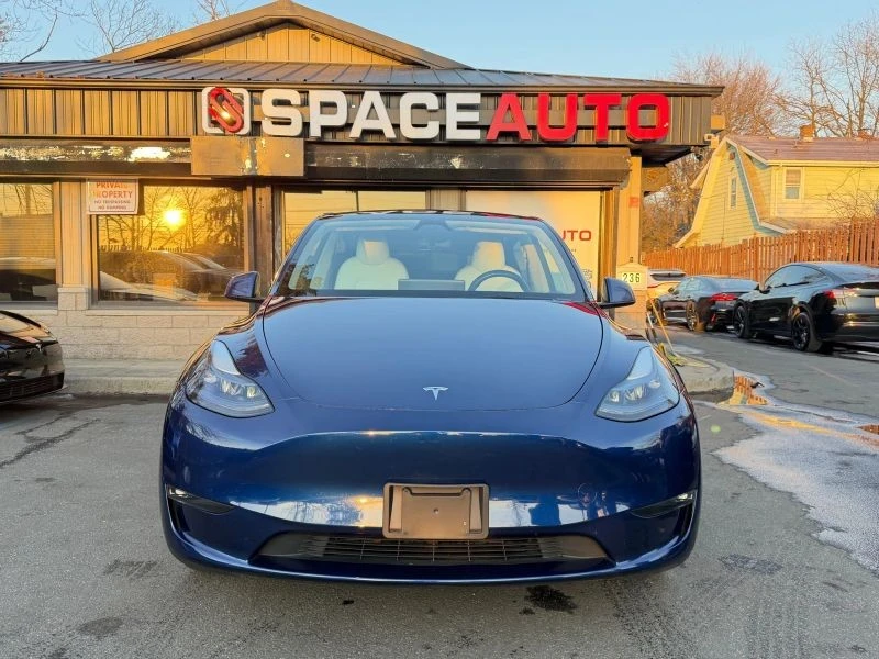 2024 Tesla Model Y - Image 2 of 12