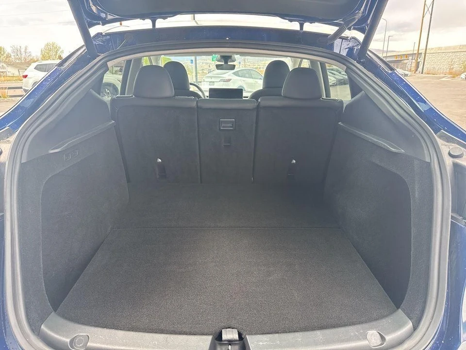 2024 Tesla Model Y - Image 17 of 27