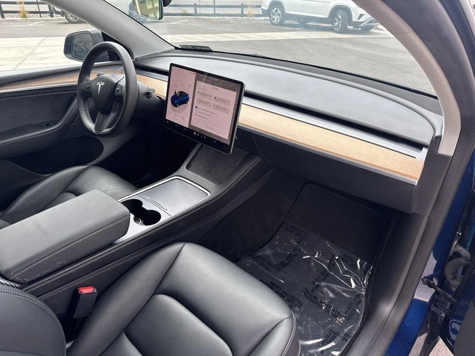 2024 Tesla Model Y - Image 23 of 27