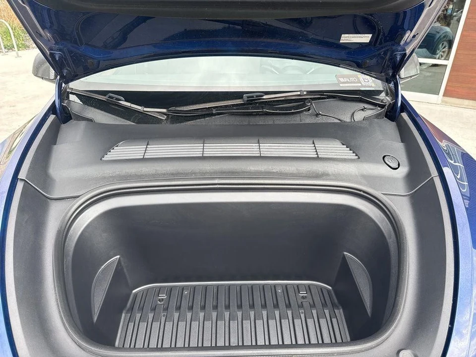 2024 Tesla Model Y - Image 27 of 27
