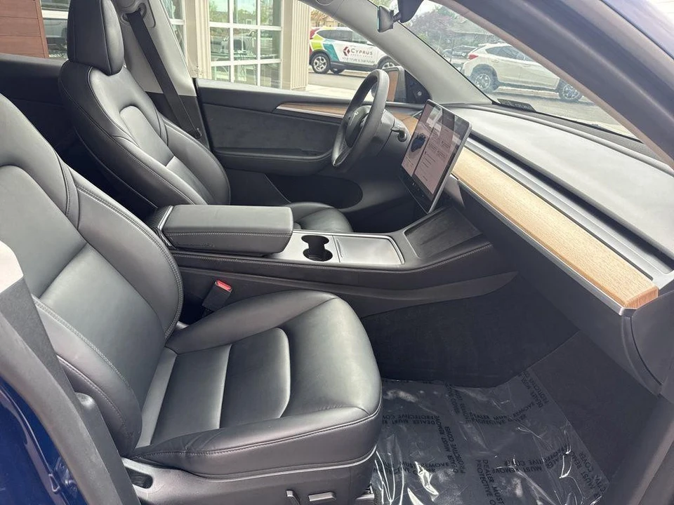 2024 Tesla Model Y - Image 24 of 27