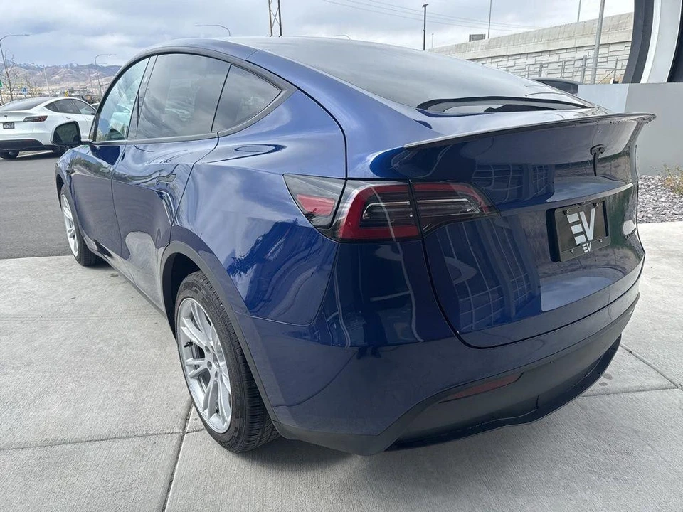 2024 Tesla Model Y - Image 6 of 27