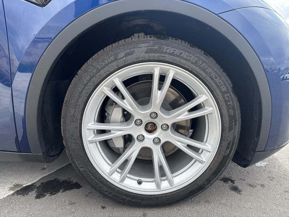 2024 Tesla Model Y - Image 10 of 21