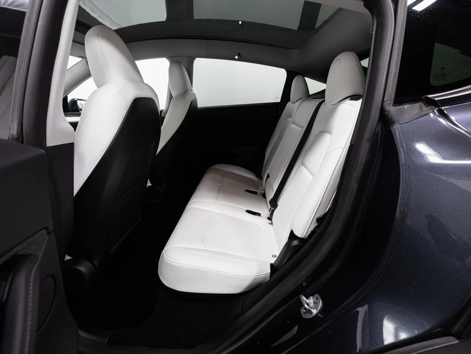 2024 Tesla Model Y - Image 19 of 21
