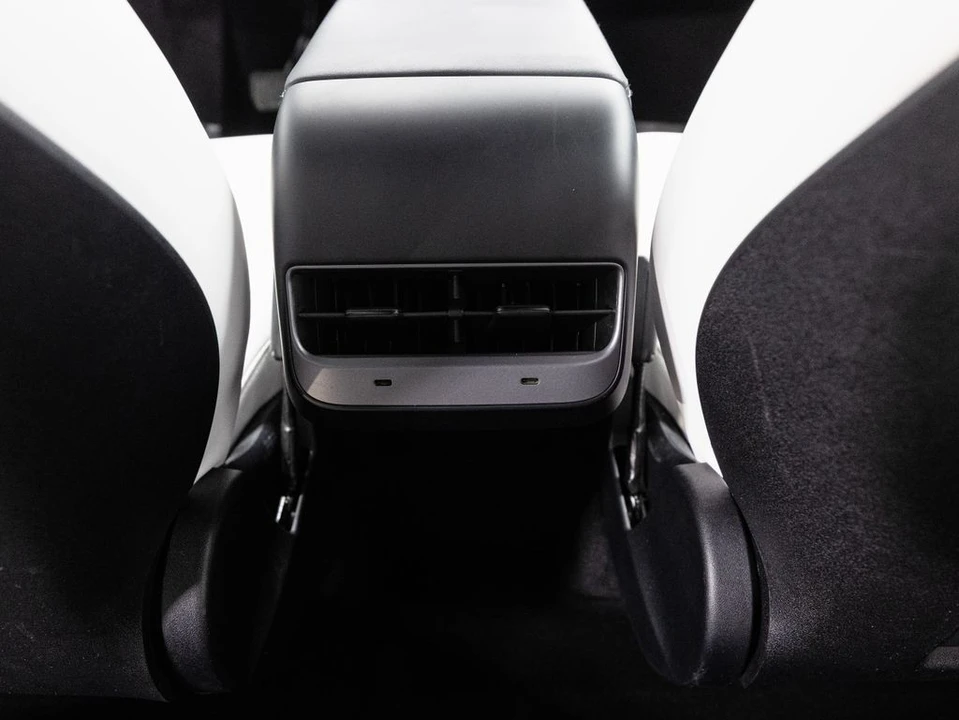 2024 Tesla Model Y - Image 20 of 21