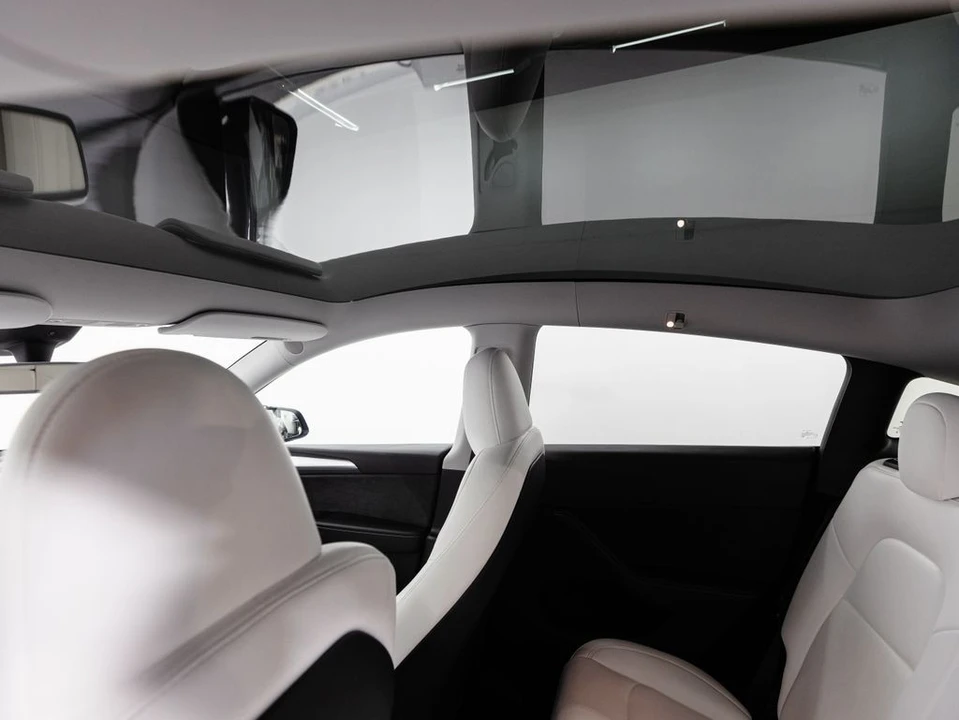 2024 Tesla Model Y - Image 17 of 21