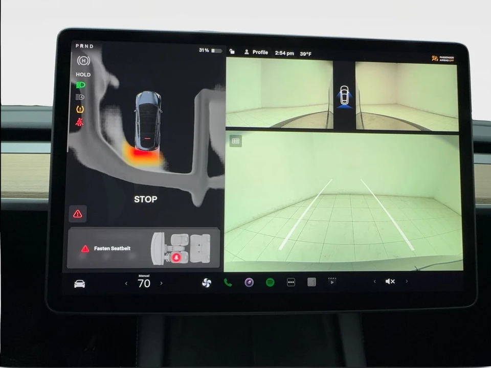 2024 Tesla Model Y - Image 17 of 21
