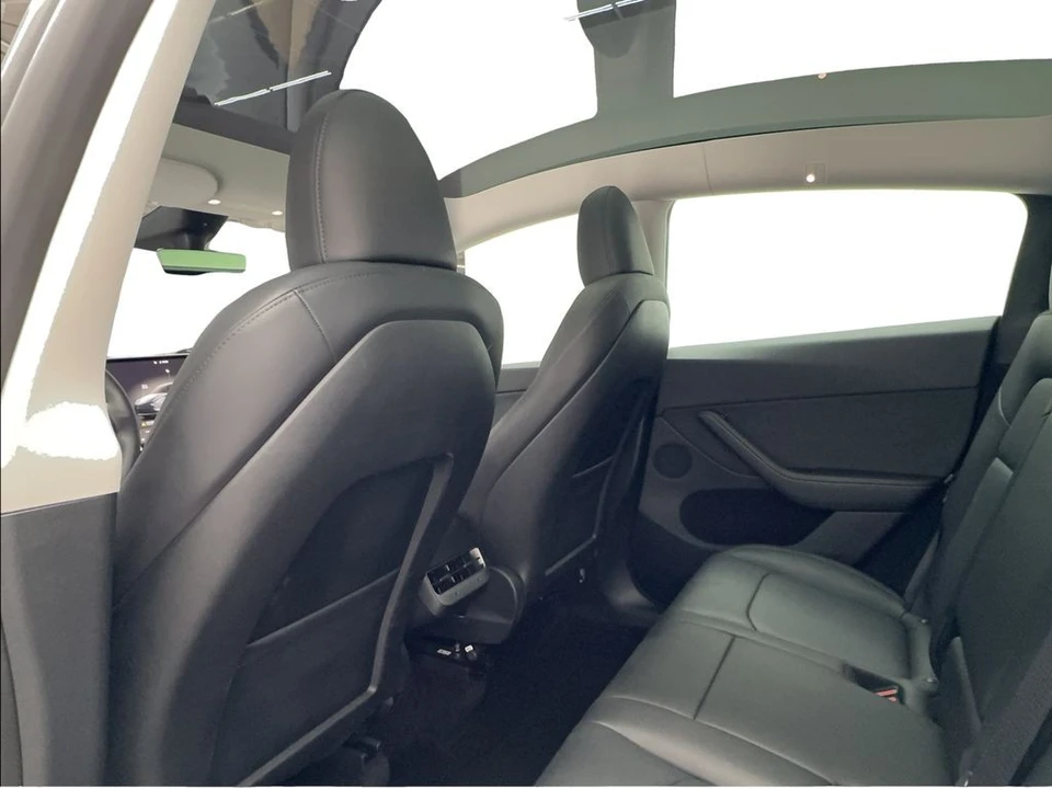2024 Tesla Model Y - Image 19 of 21